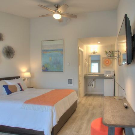 Ocean Shores Resort (Adults Only) Екстер'єр фото